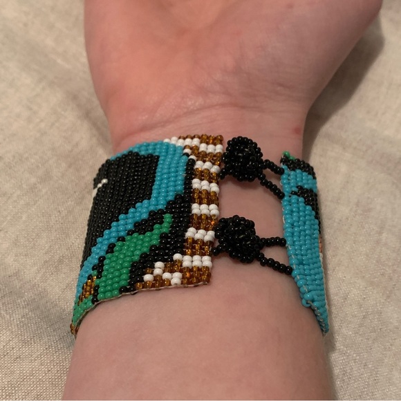 Beaded mother Mary virgin wide bracelet - Picture 10 of 13